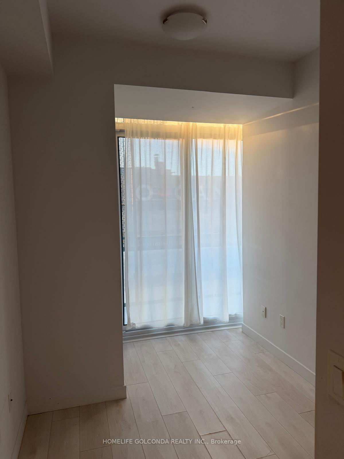 Photo 16 of Unit 3502, 8 Eglinton Avenue E, Toronto, Mount Pleasant West — HOMEH