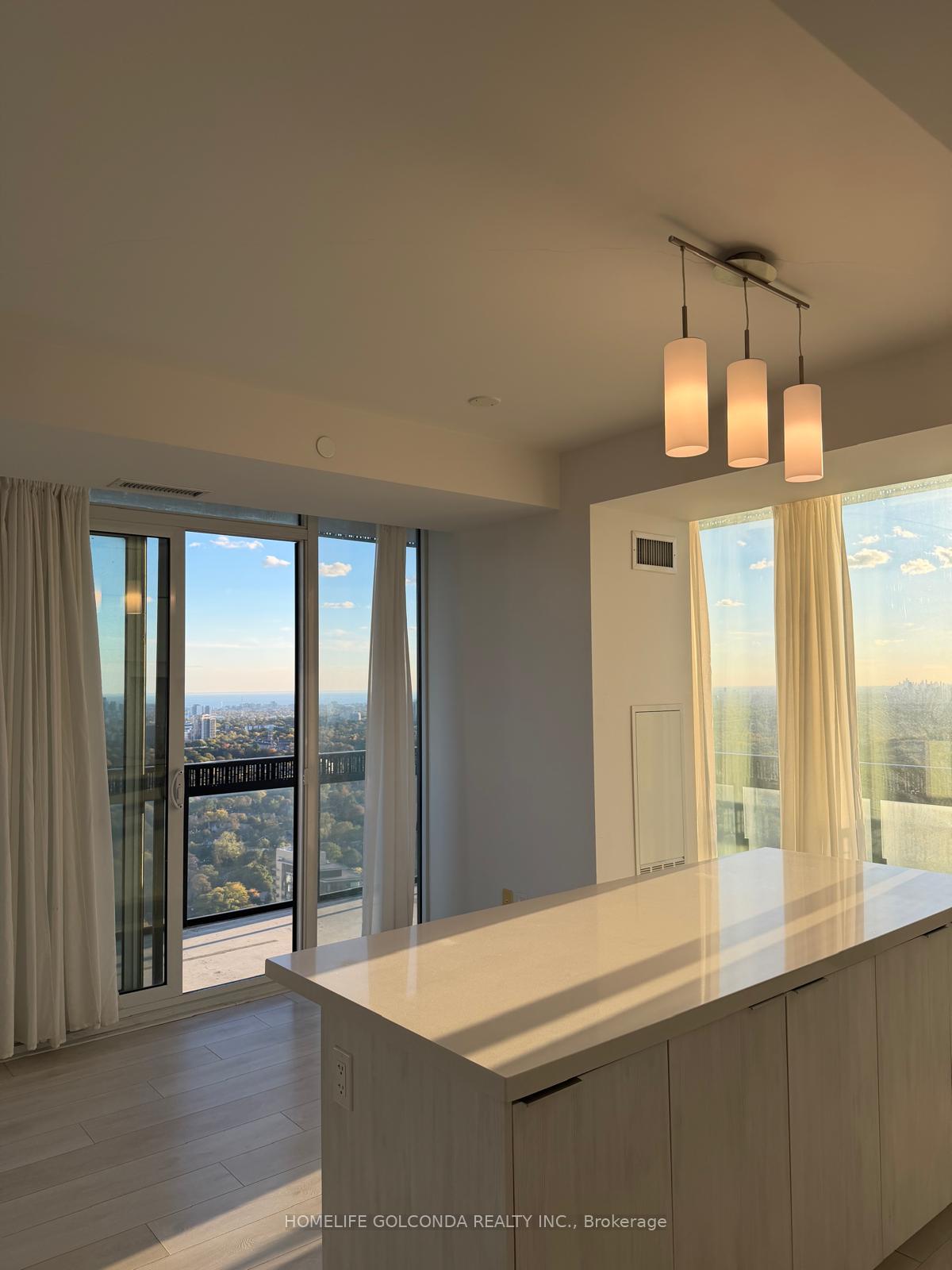 Photo 17 of Unit 3502, 8 Eglinton Avenue E, Toronto, Mount Pleasant West — HOMEH
