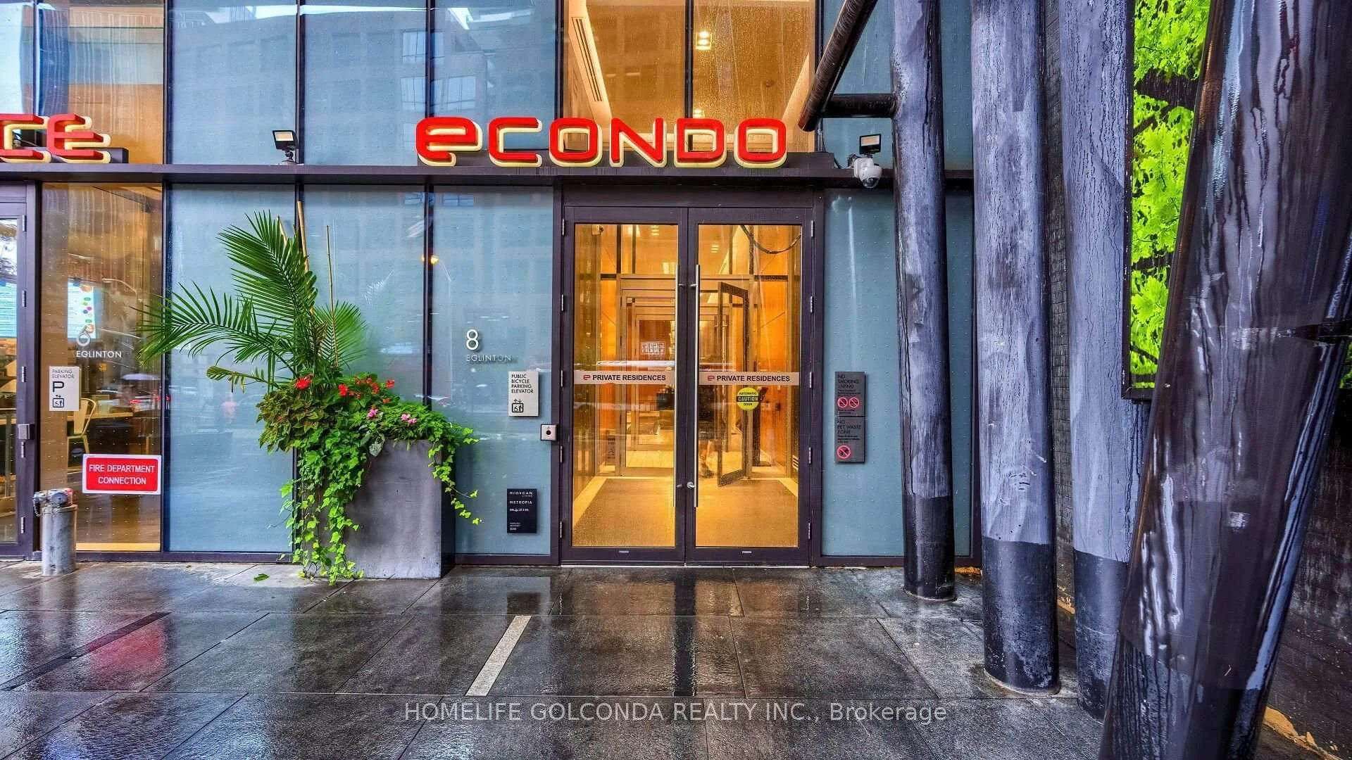 Photo of Unit 3502, 8 Eglinton Avenue E