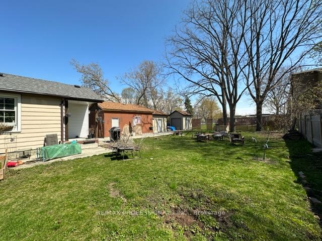 Photo 4 of Unit 1, 213 Pine Street, Whitby, Downtown Whitby — HOMEH