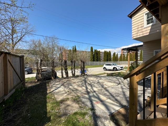 Photo 5 of Unit 1, 213 Pine Street, Whitby, Downtown Whitby — HOMEH