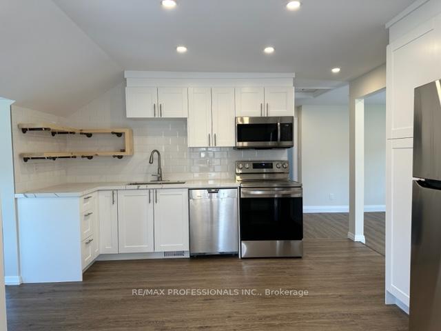 Photo 10 of Unit 1, 213 Pine Street, Whitby, Downtown Whitby — HOMEH