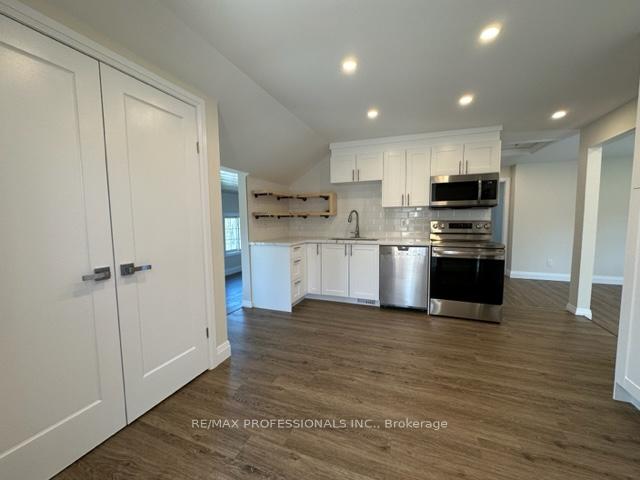 Photo 11 of Unit 1, 213 Pine Street, Whitby, Downtown Whitby — HOMEH