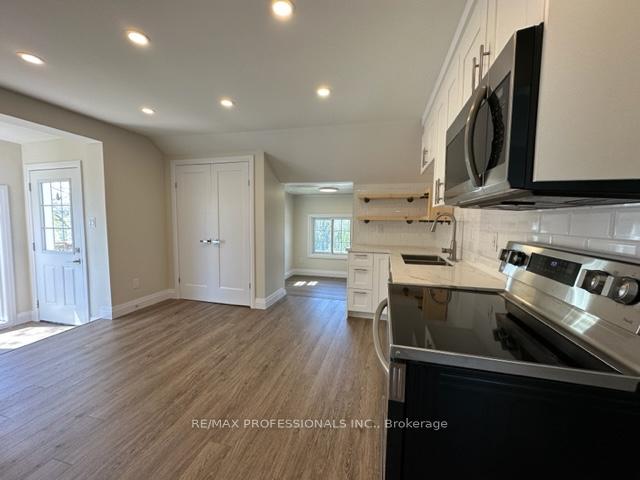 Photo 13 of Unit 1, 213 Pine Street, Whitby, Downtown Whitby — HOMEH