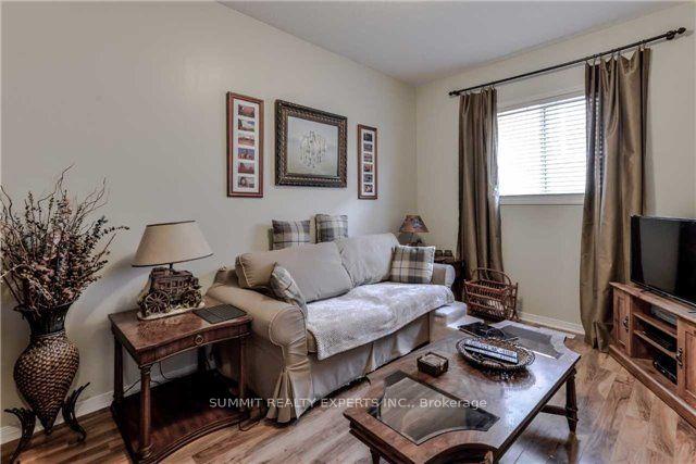 Photo 7 of 23 Bissell Drive N, Brampton, Snelgrove — HOMEH