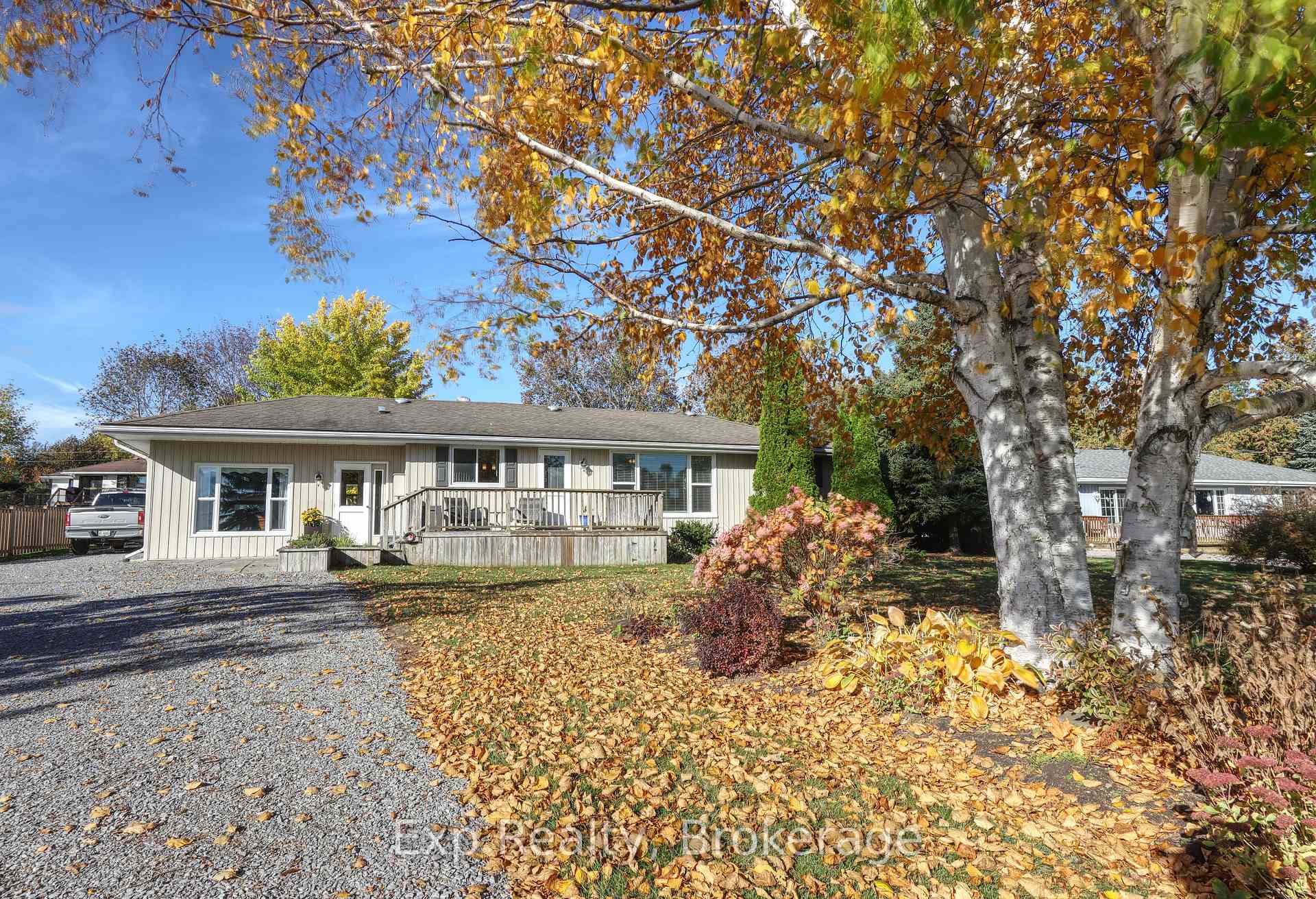 Photo 2 of 247 Lakeshore Drive, Kawartha Lakes, Emily — HOMEH