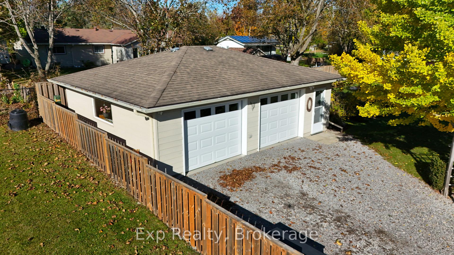 Photo 3 of 247 Lakeshore Drive, Kawartha Lakes, Emily — HOMEH