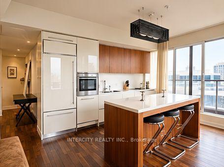 Photo 4 of Unit 2007, 85 Bloor Street E, Toronto, Church-Yonge Corridor — HOMEH