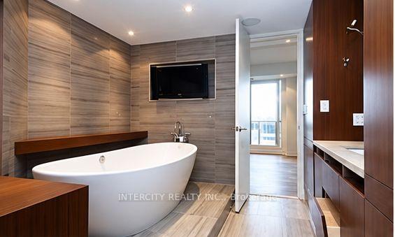 Photo 8 of Unit 2007, 85 Bloor Street E, Toronto, Church-Yonge Corridor — HOMEH
