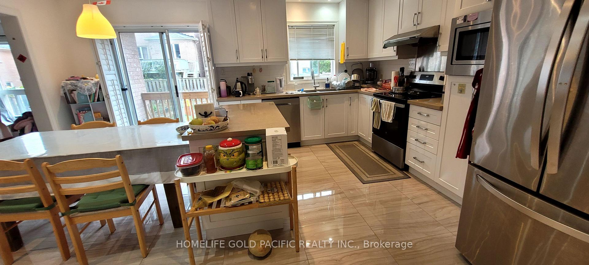 Photo 9 of 67 Westchester Crescent, Markham, Berczy — HOMEH