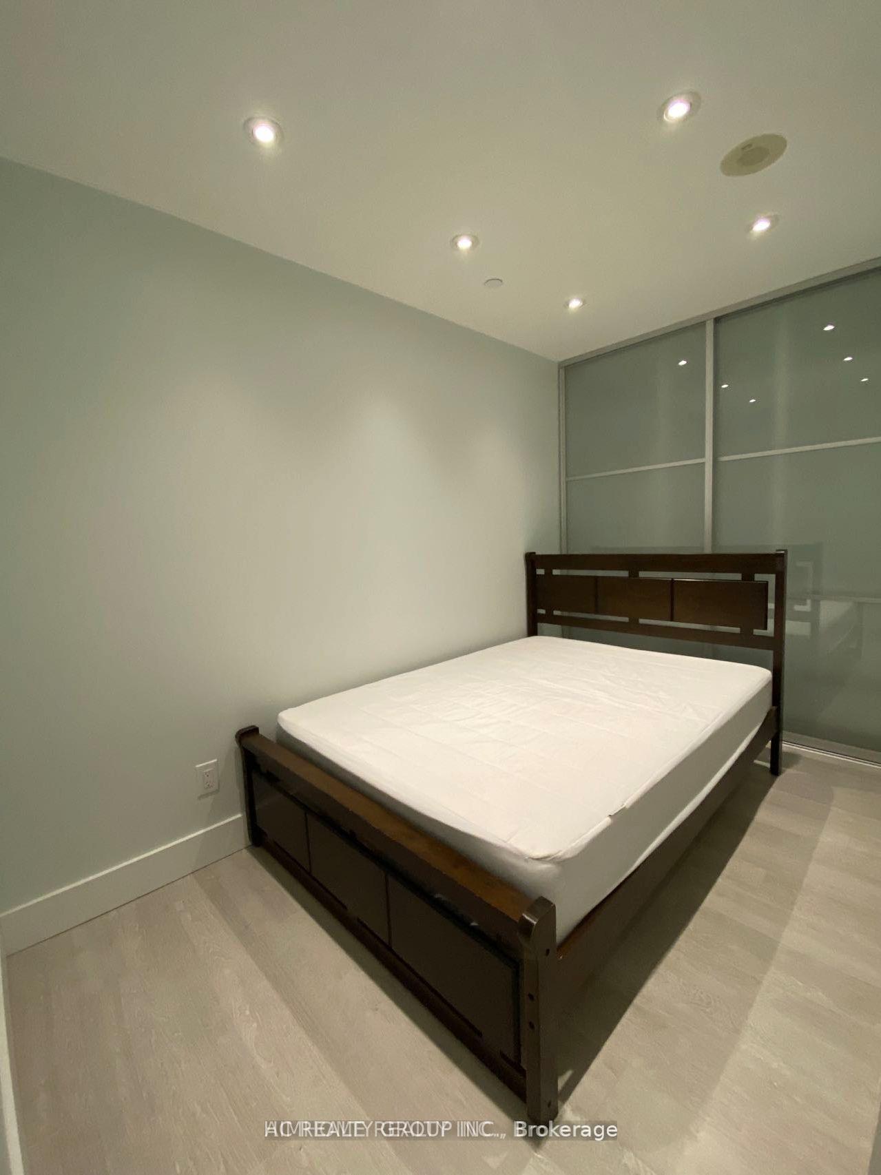 Photo 11 of Unit 4009, 1 Bloor Street E, Toronto, Church-Yonge Corridor — HOMEH