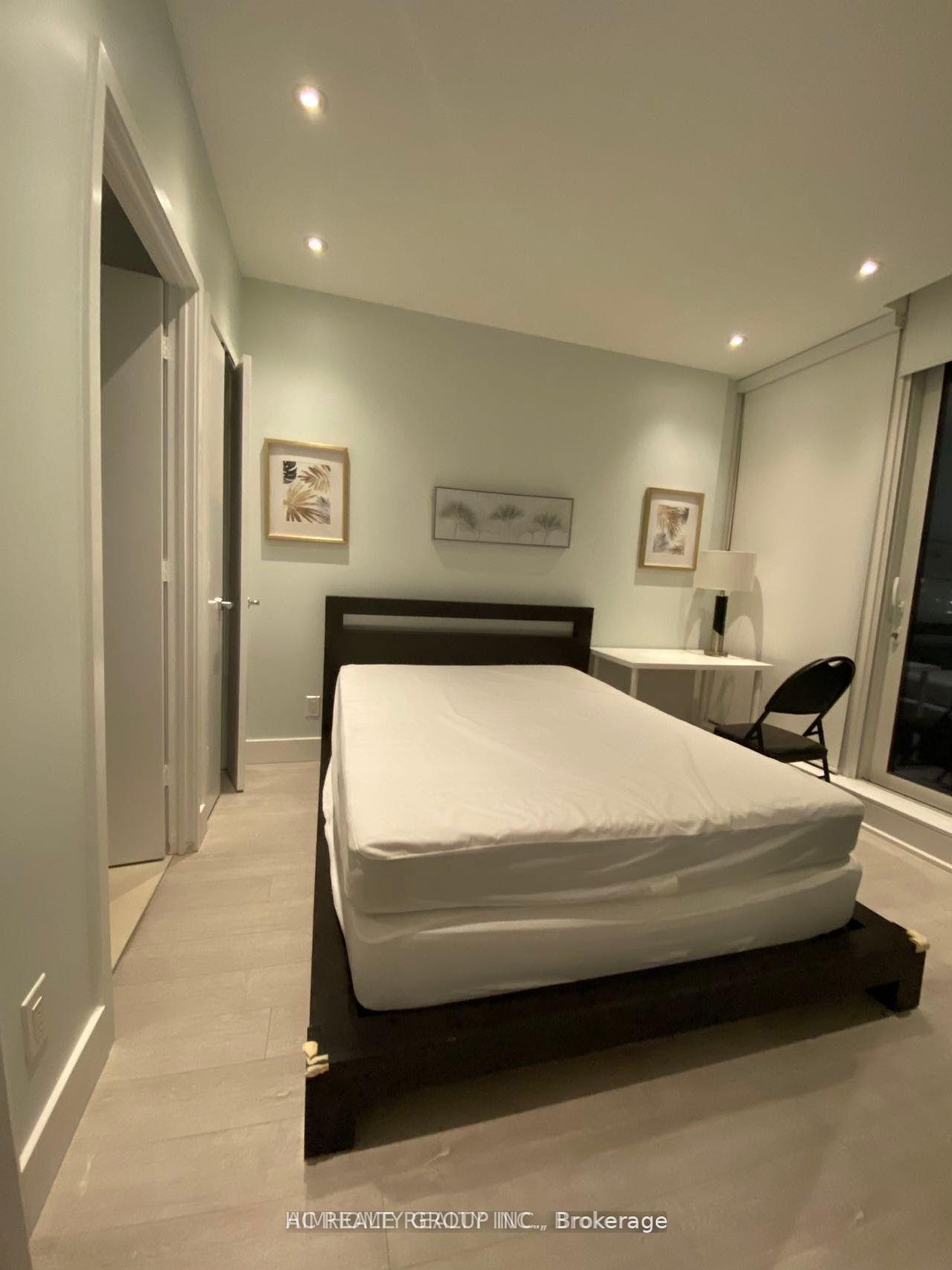 Photo 12 of Unit 4009, 1 Bloor Street E, Toronto, Church-Yonge Corridor — HOMEH