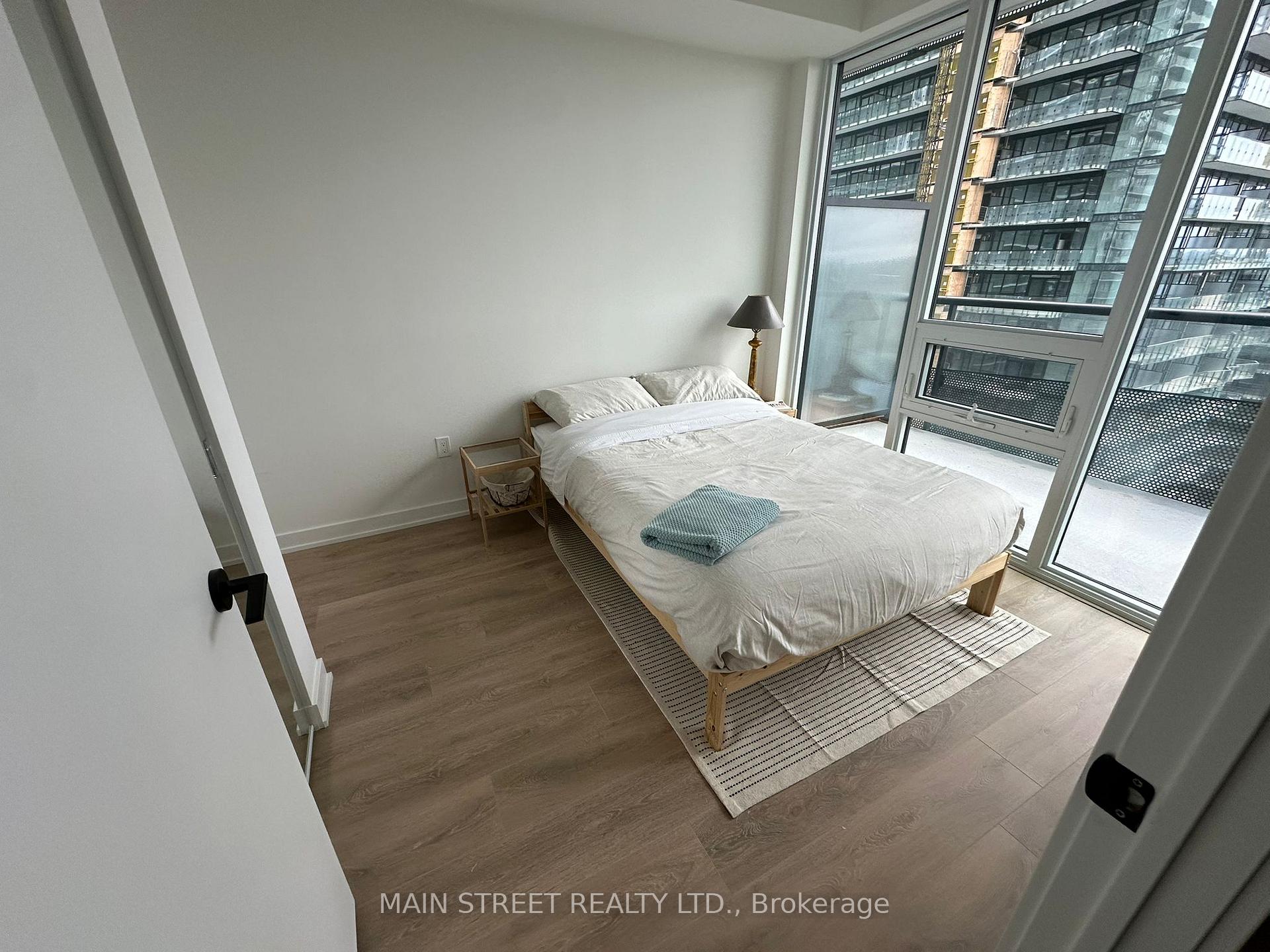 Photo 3 of Unit 2207, 117 Broadway Avenue, Toronto, Mount Pleasant West — HOMEH