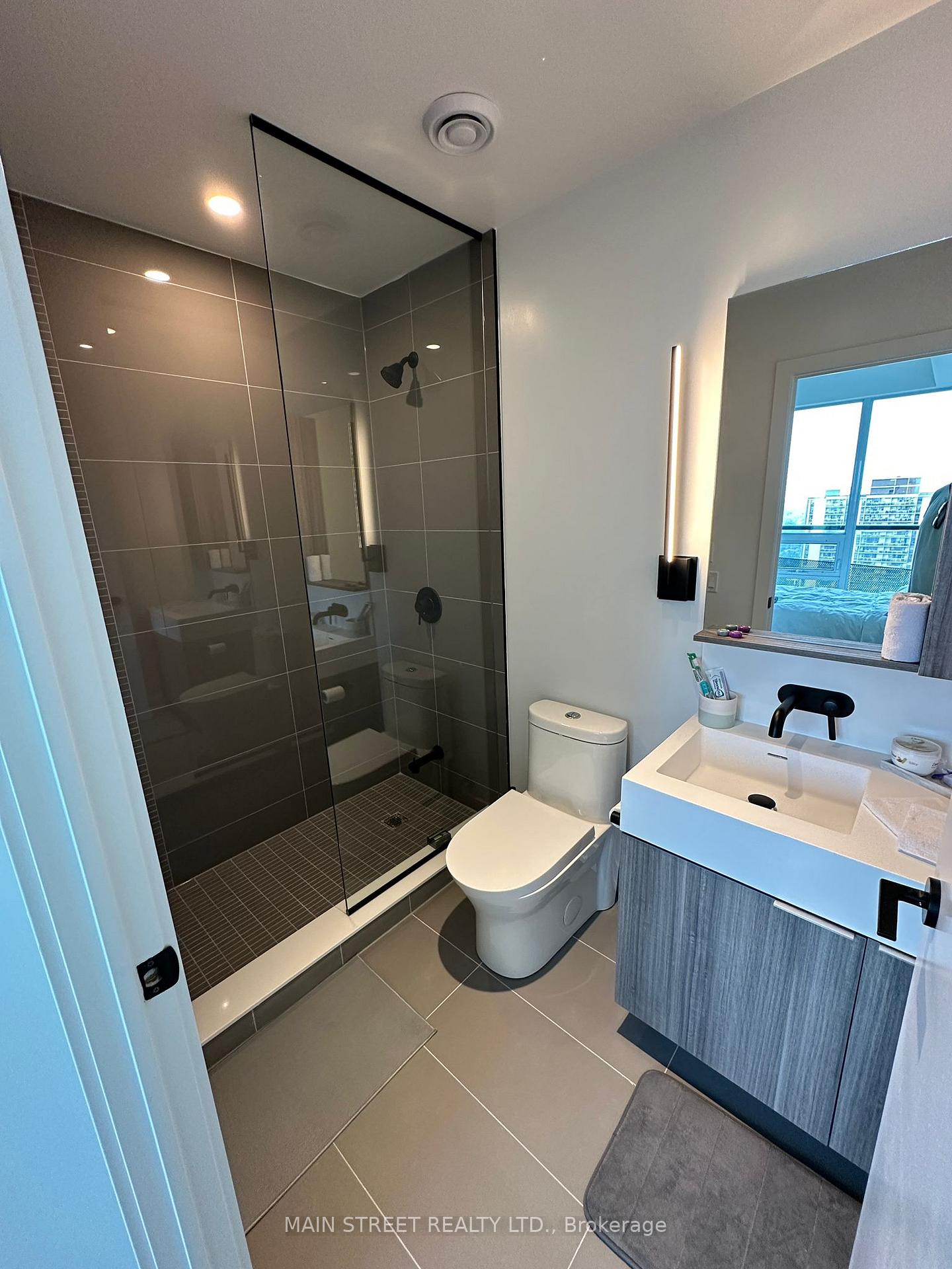Photo 6 of Unit 2207, 117 Broadway Avenue, Toronto, Mount Pleasant West — HOMEH