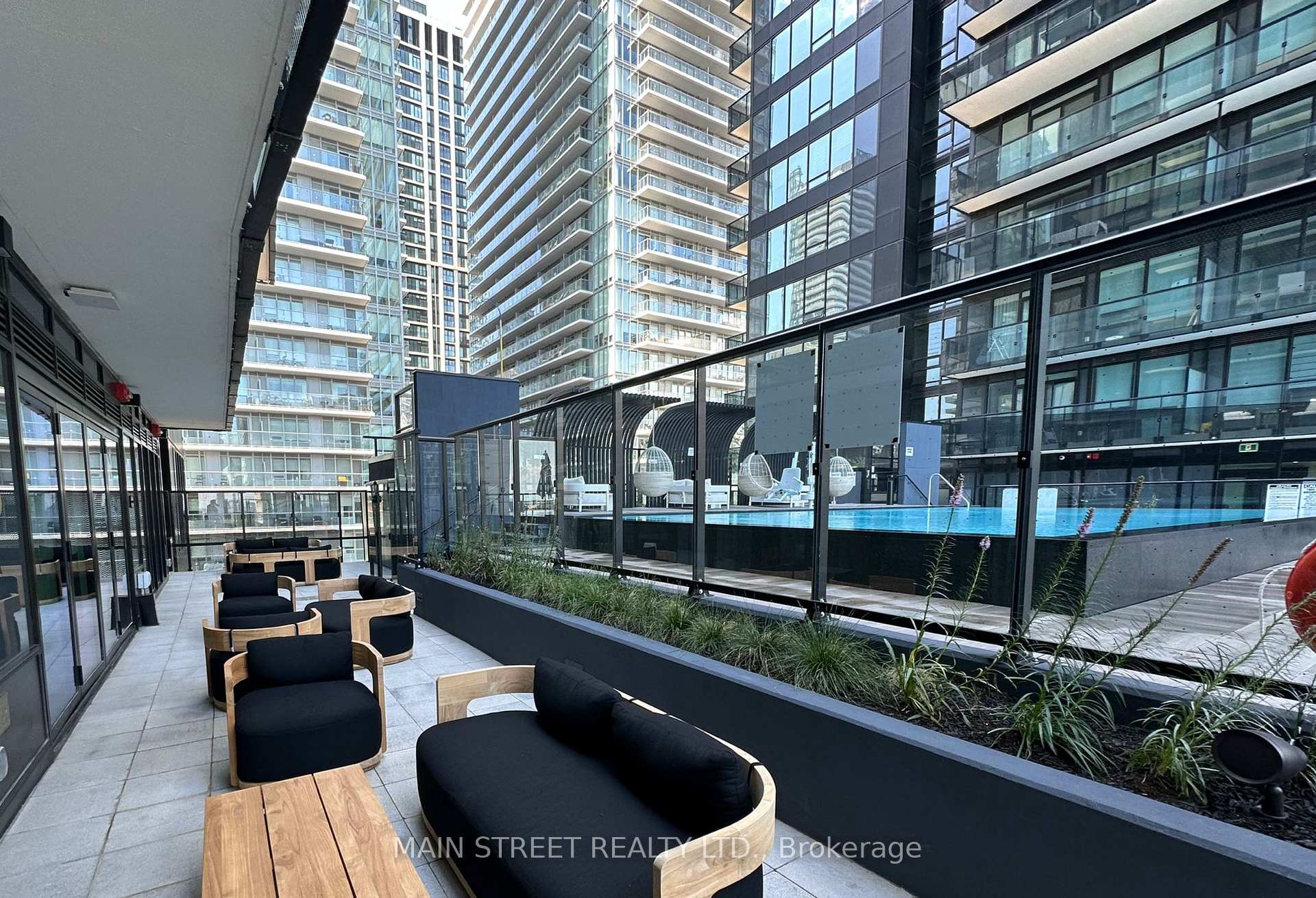Photo 9 of Unit 2207, 117 Broadway Avenue, Toronto, Mount Pleasant West — HOMEH