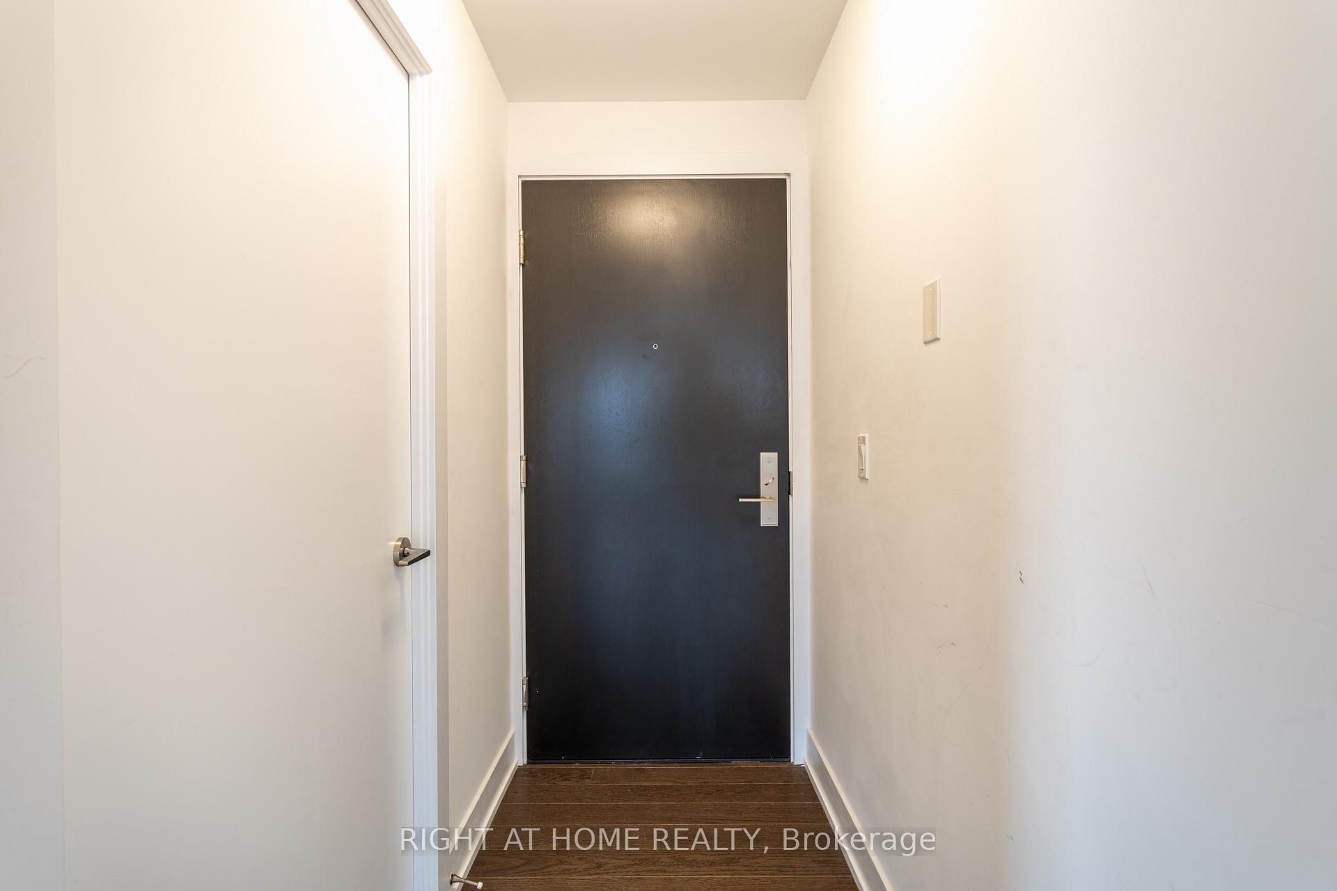 Photo 2 of Unit 1307, 181 Bedford Road, Toronto, The Annex — HOMEH