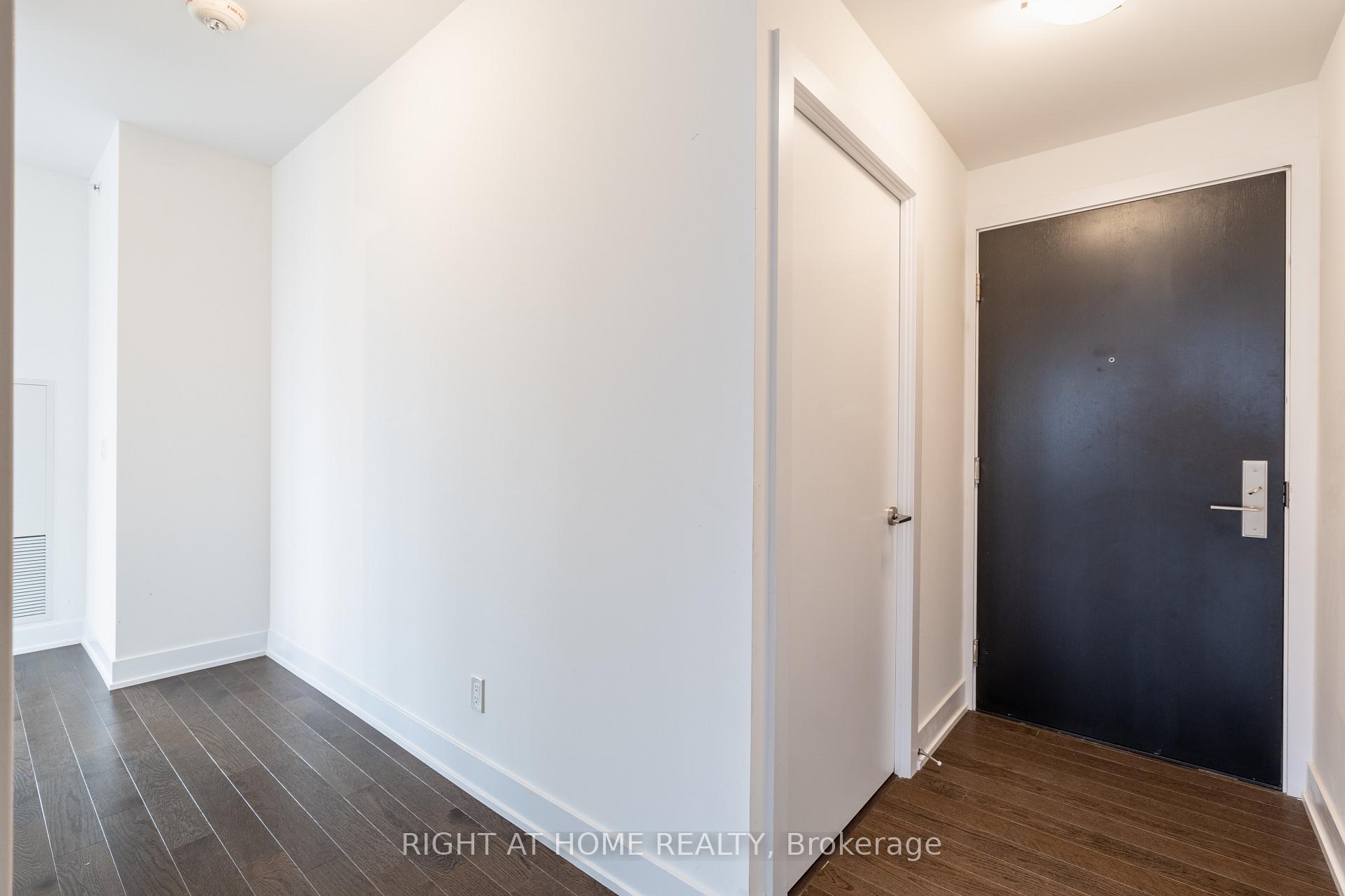 Photo 3 of Unit 1307, 181 Bedford Road, Toronto, The Annex — HOMEH