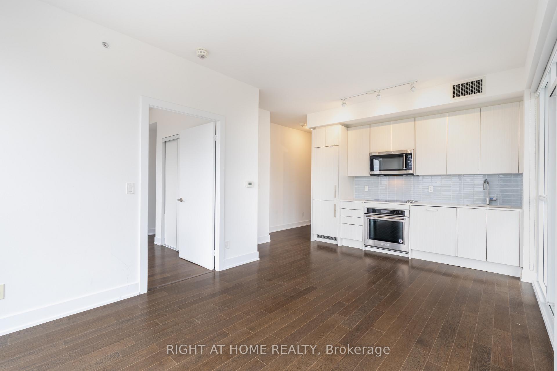 Photo 6 of Unit 1307, 181 Bedford Road, Toronto, The Annex — HOMEH