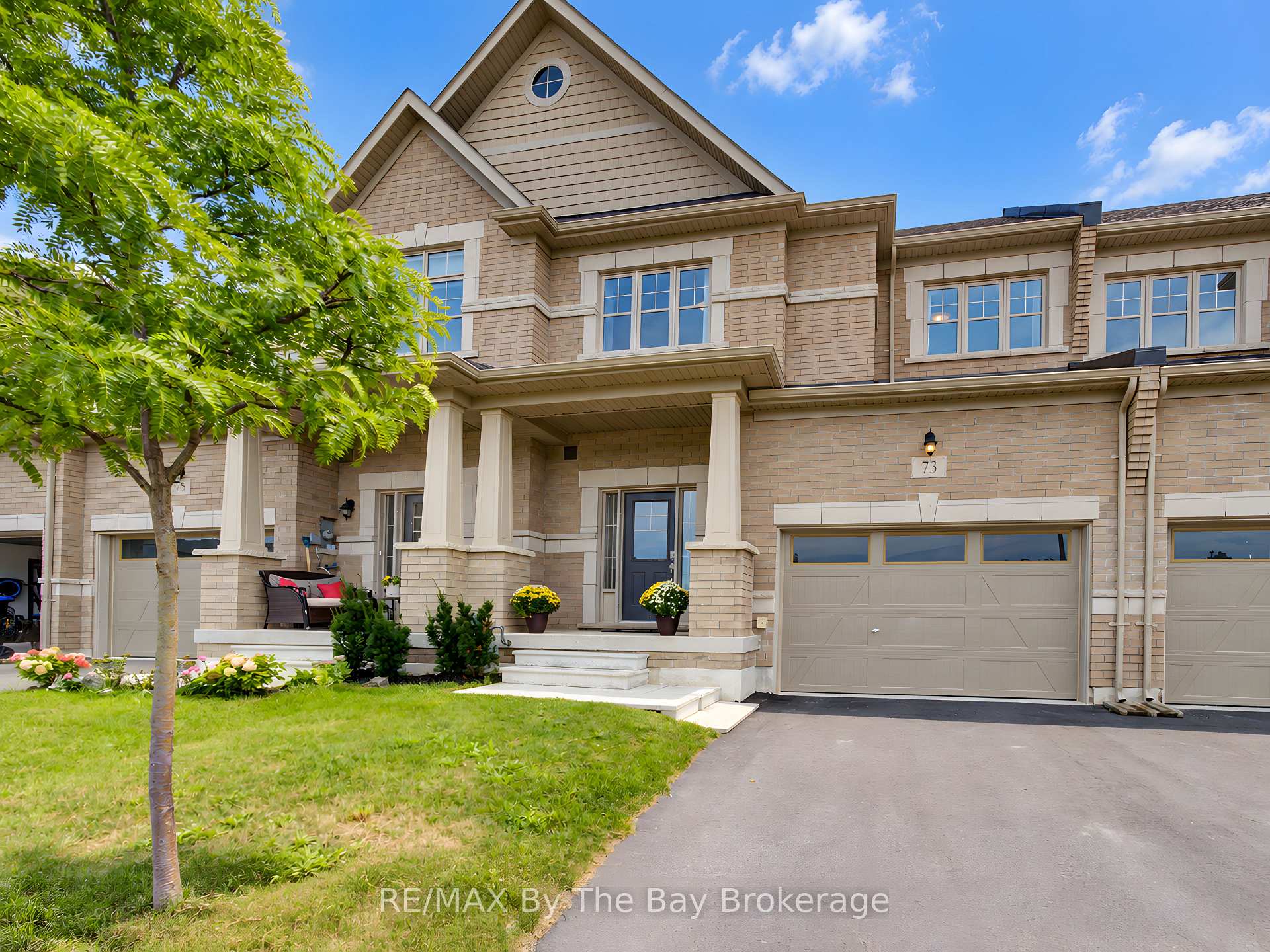 Photo 2 of 73 Federica Crescent, Wasaga Beach — HOMEH
