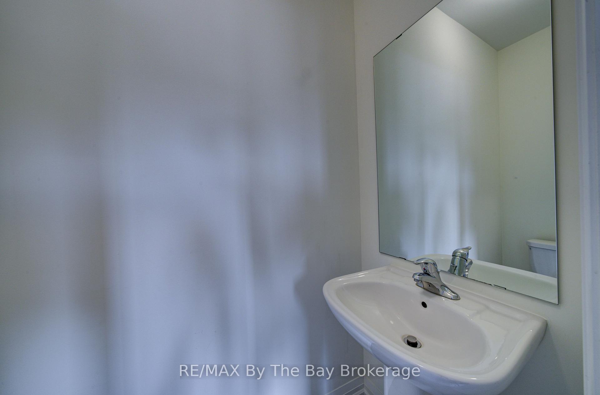 Photo 6 of 73 Federica Crescent, Wasaga Beach — HOMEH