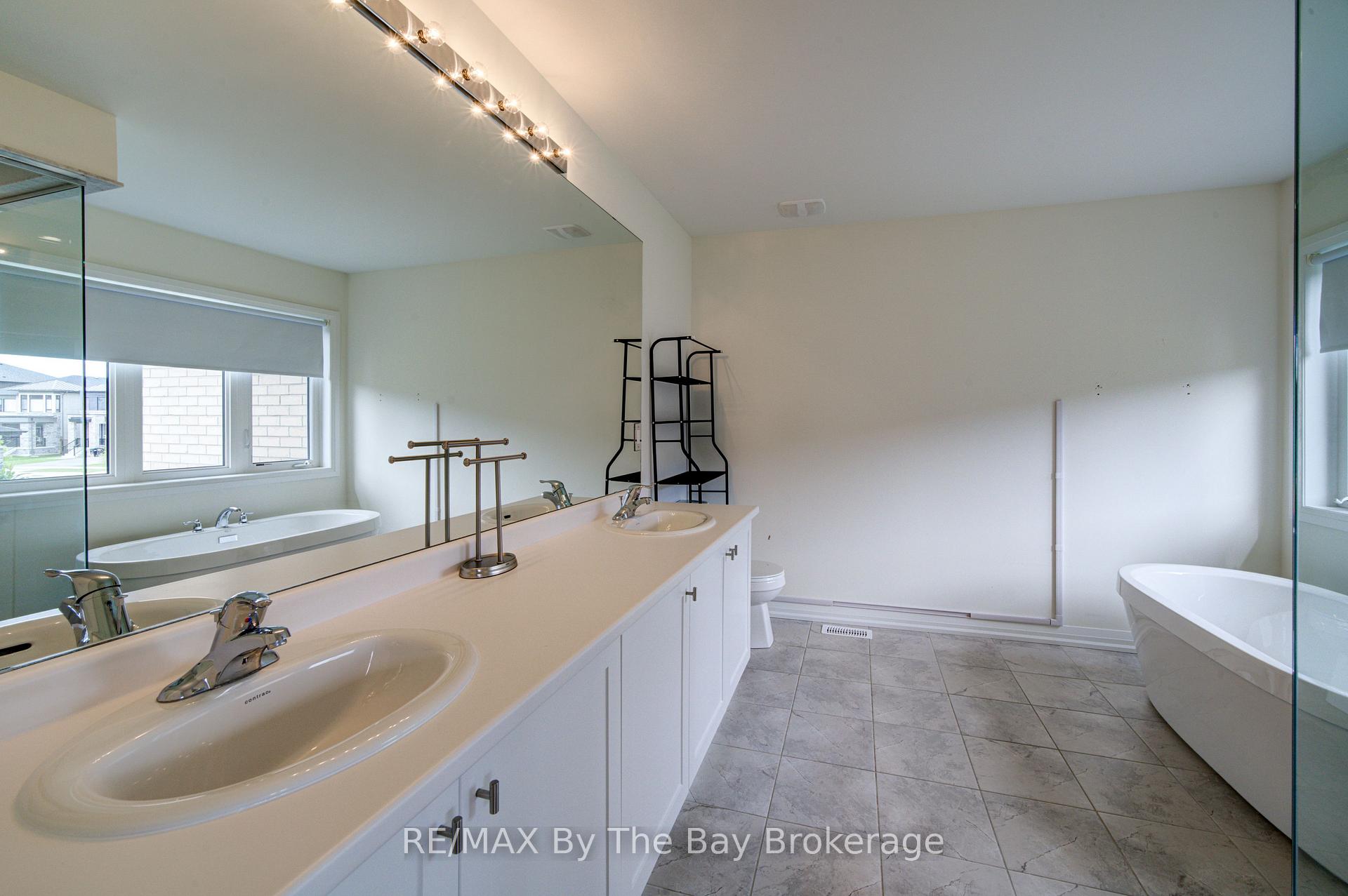 Photo 25 of 73 Federica Crescent, Wasaga Beach — HOMEH