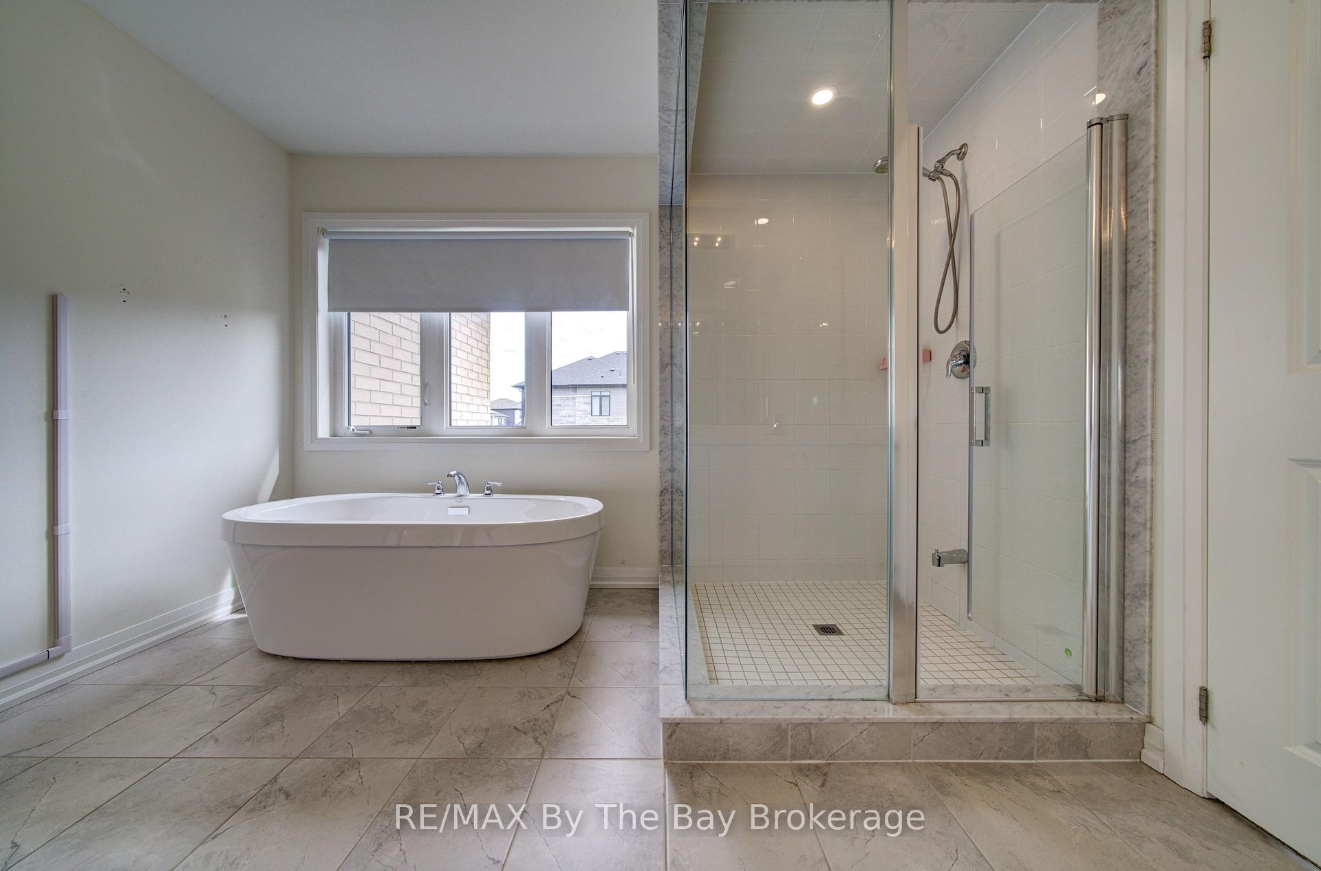 Photo 27 of 73 Federica Crescent, Wasaga Beach — HOMEH