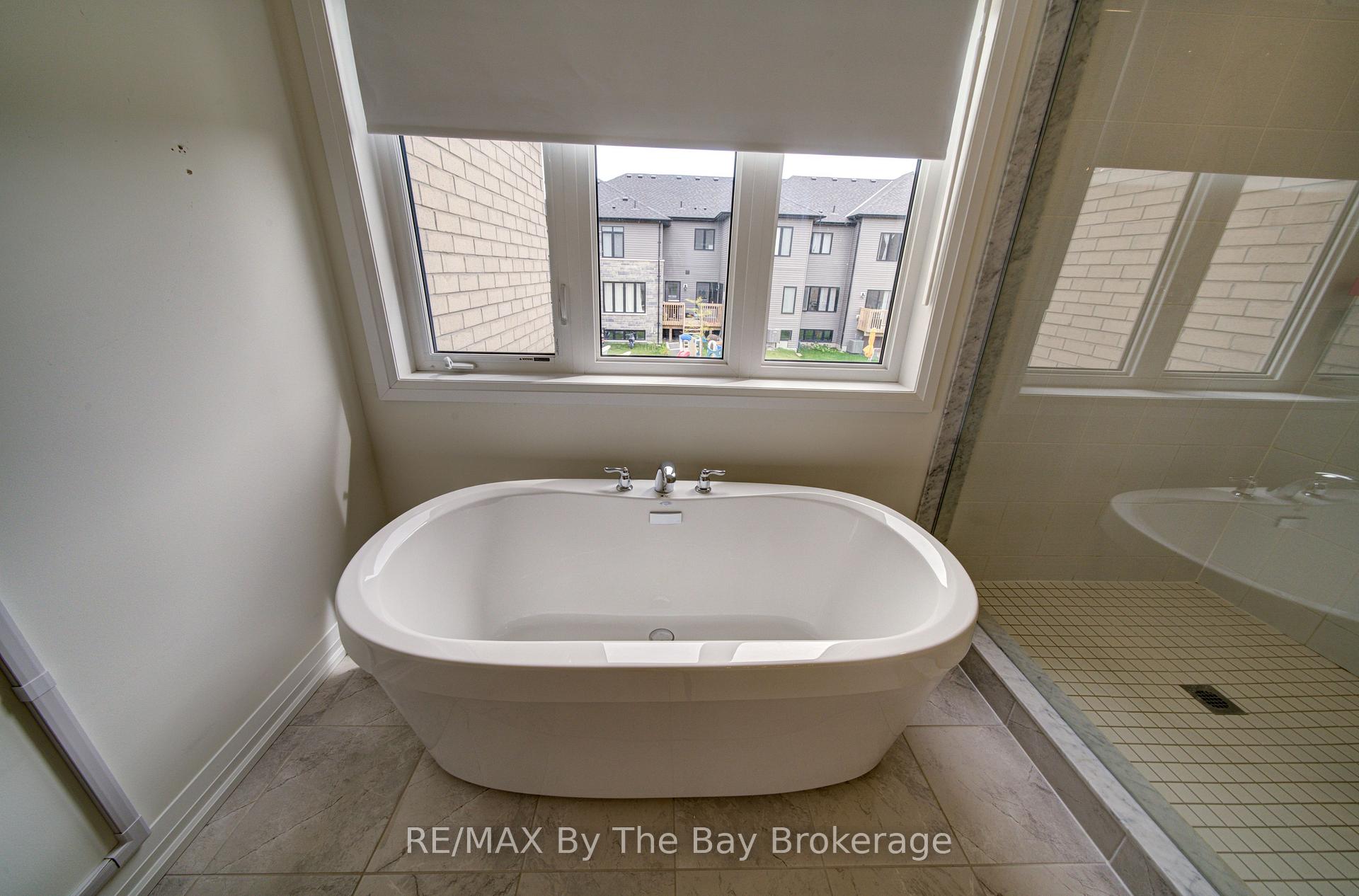 Photo 28 of 73 Federica Crescent, Wasaga Beach — HOMEH