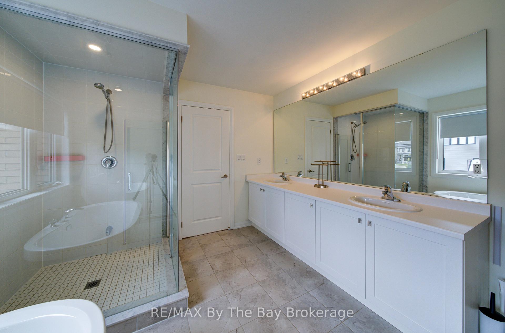 Photo 29 of 73 Federica Crescent, Wasaga Beach — HOMEH