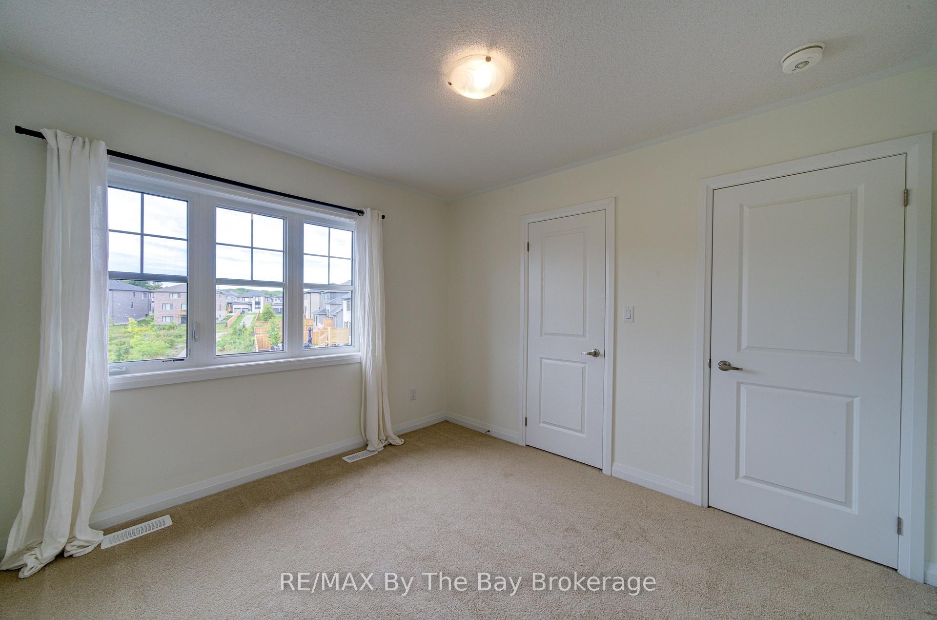 Photo 32 of 73 Federica Crescent, Wasaga Beach — HOMEH
