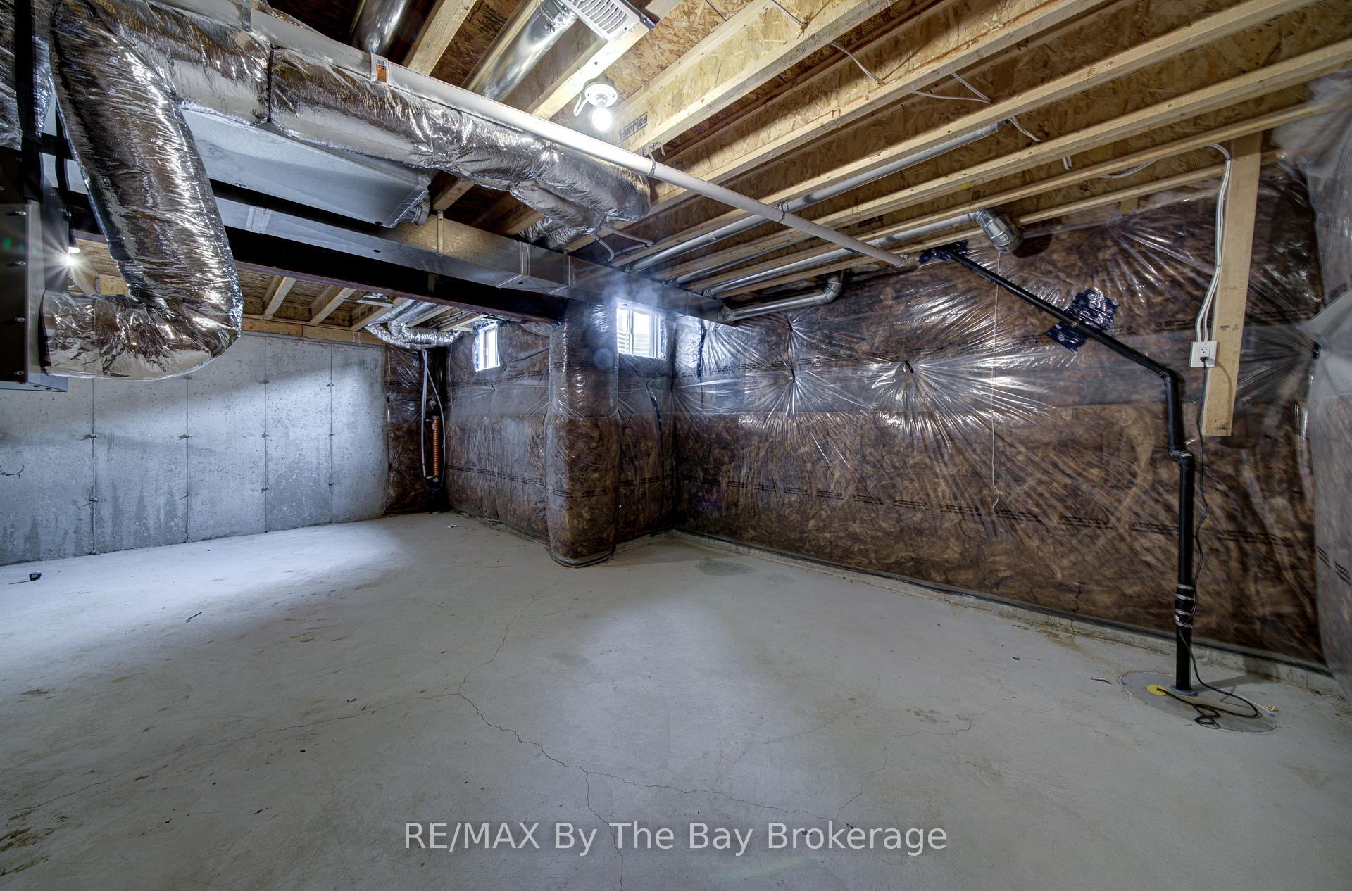 Photo 40 of 73 Federica Crescent, Wasaga Beach — HOMEH