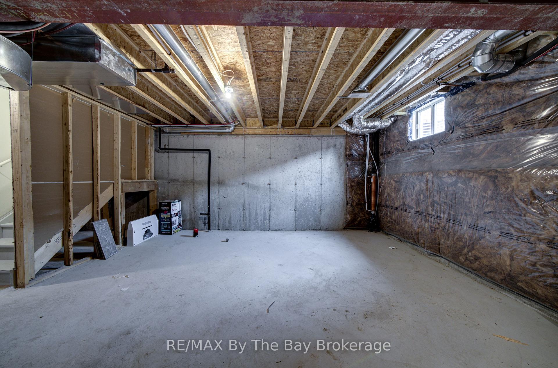 Photo 41 of 73 Federica Crescent, Wasaga Beach — HOMEH