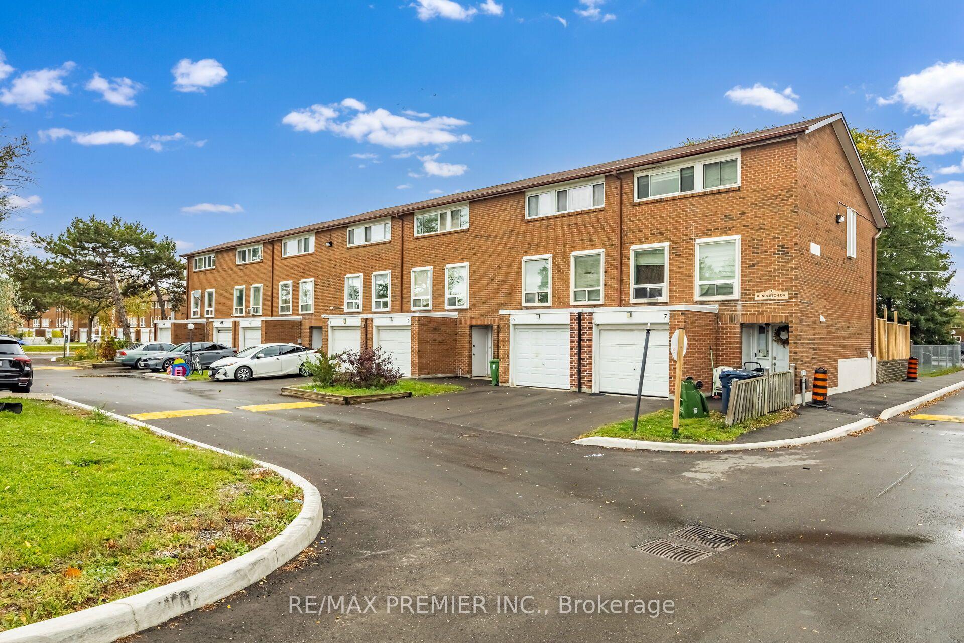 Photo 9 of Unit Unit 5, 3 Kendleton Drive, Etobicoke, Mount Olive-Silverstone-Jamestown — HOMEH