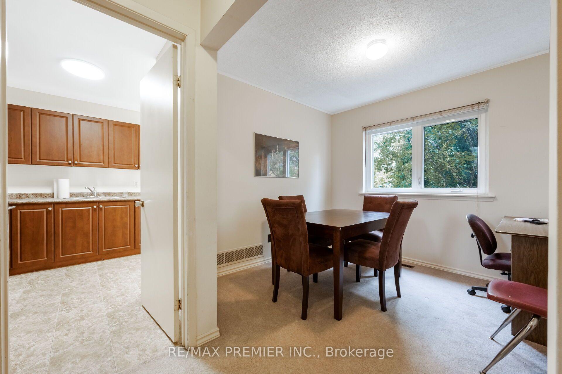 Photo 18 of Unit Unit 5, 3 Kendleton Drive, Etobicoke, Mount Olive-Silverstone-Jamestown — HOMEH