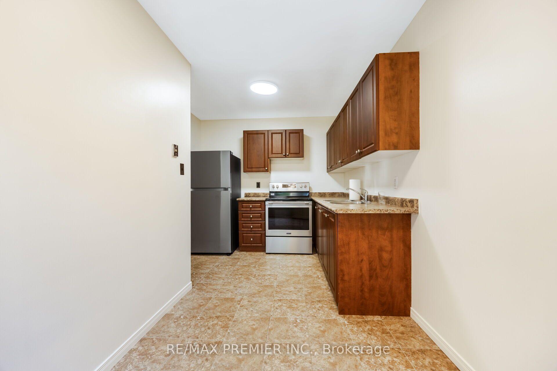Photo 23 of Unit Unit 5, 3 Kendleton Drive, Etobicoke, Mount Olive-Silverstone-Jamestown — HOMEH