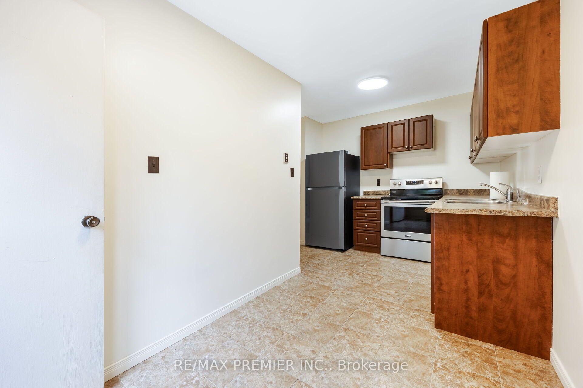 Photo 24 of Unit Unit 5, 3 Kendleton Drive, Etobicoke, Mount Olive-Silverstone-Jamestown — HOMEH