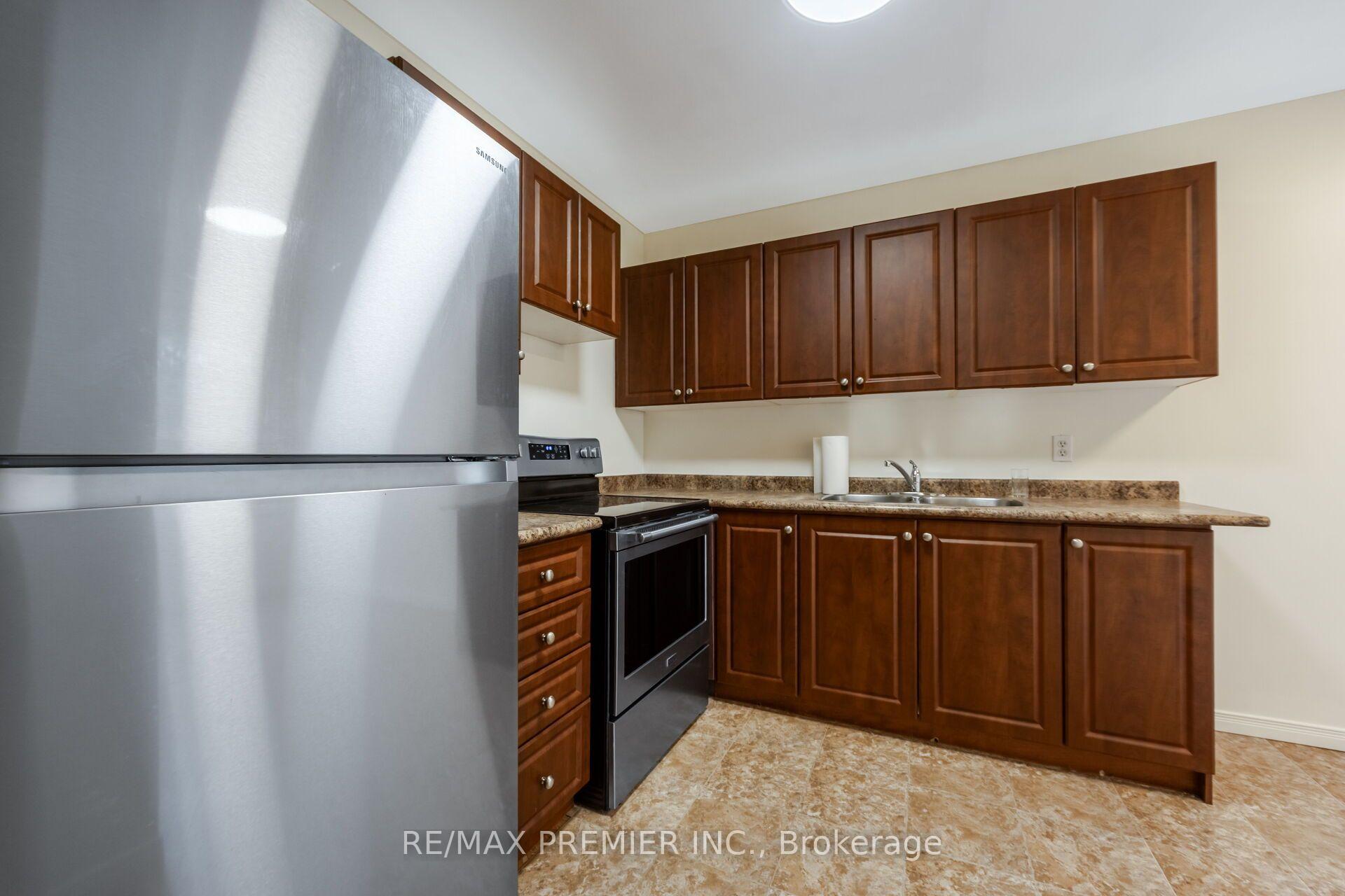 Photo 25 of Unit Unit 5, 3 Kendleton Drive, Etobicoke, Mount Olive-Silverstone-Jamestown — HOMEH