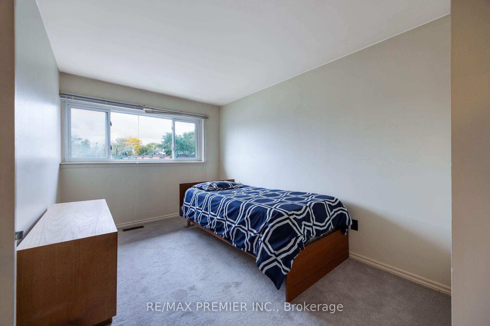 Photo 33 of Unit Unit 5, 3 Kendleton Drive, Etobicoke, Mount Olive-Silverstone-Jamestown — HOMEH