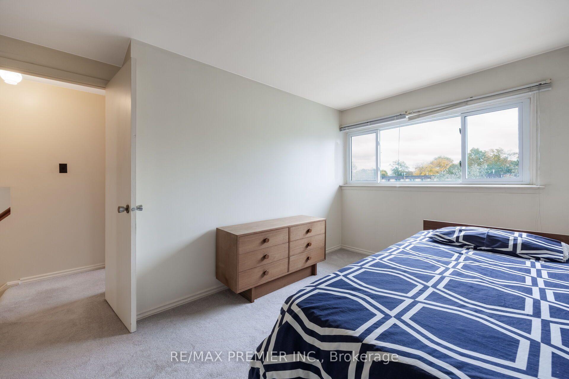 Photo 34 of Unit Unit 5, 3 Kendleton Drive, Etobicoke, Mount Olive-Silverstone-Jamestown — HOMEH