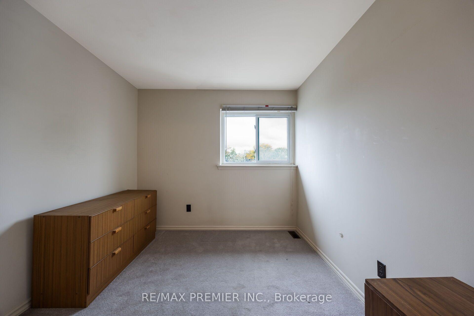 Photo 36 of Unit Unit 5, 3 Kendleton Drive, Etobicoke, Mount Olive-Silverstone-Jamestown — HOMEH