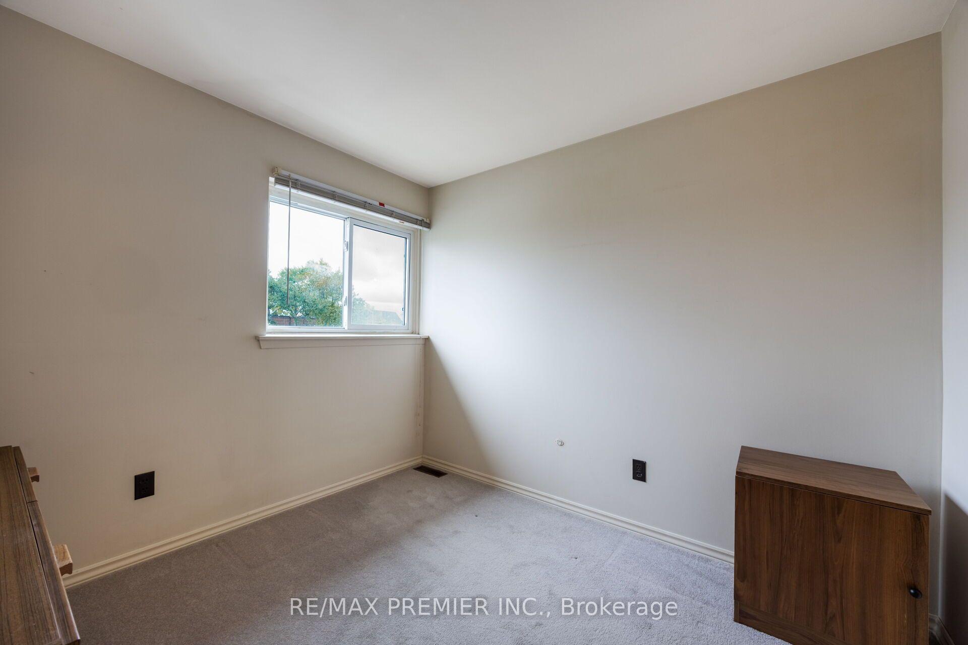 Photo 37 of Unit Unit 5, 3 Kendleton Drive, Etobicoke, Mount Olive-Silverstone-Jamestown — HOMEH