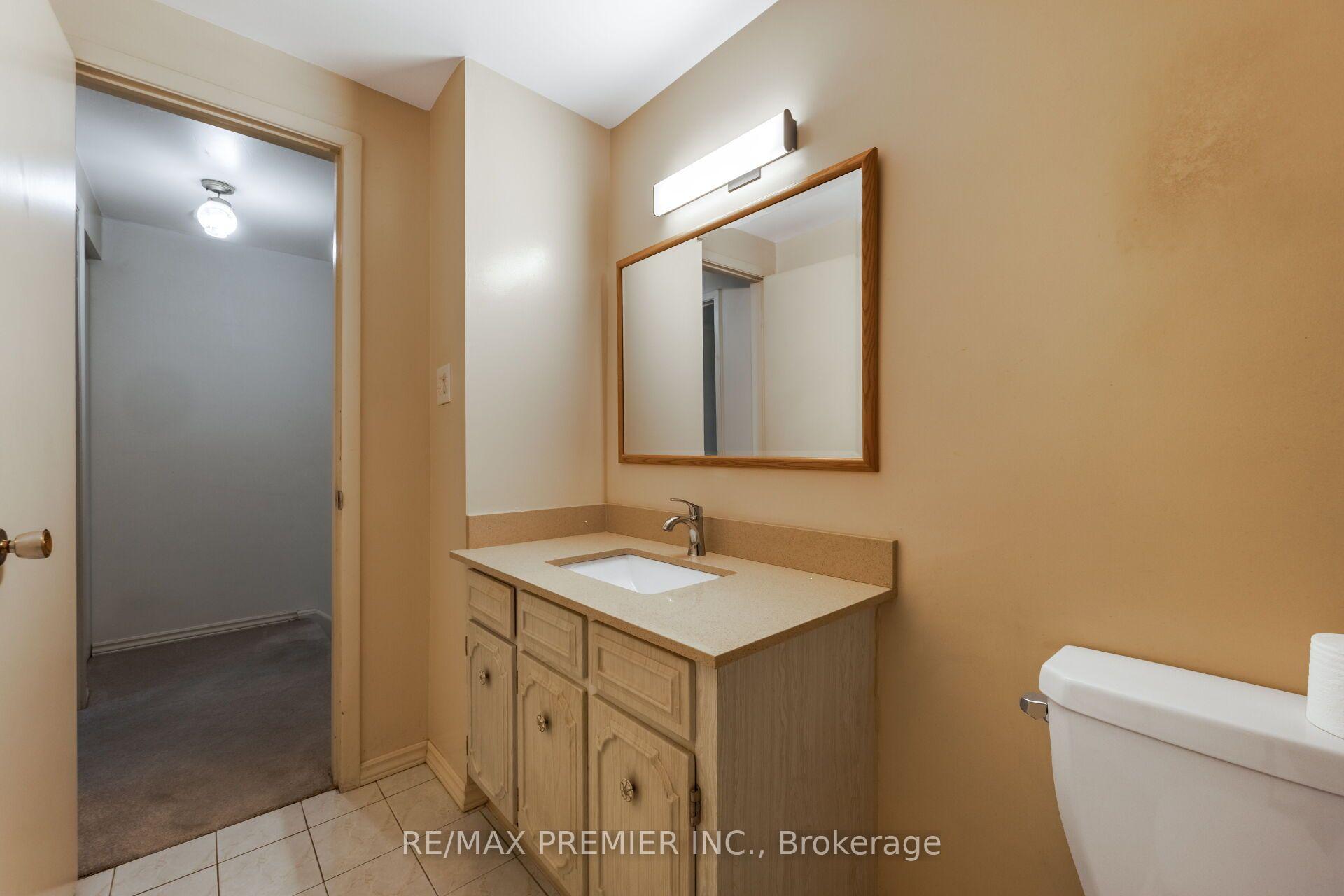 Photo 43 of Unit Unit 5, 3 Kendleton Drive, Etobicoke, Mount Olive-Silverstone-Jamestown — HOMEH