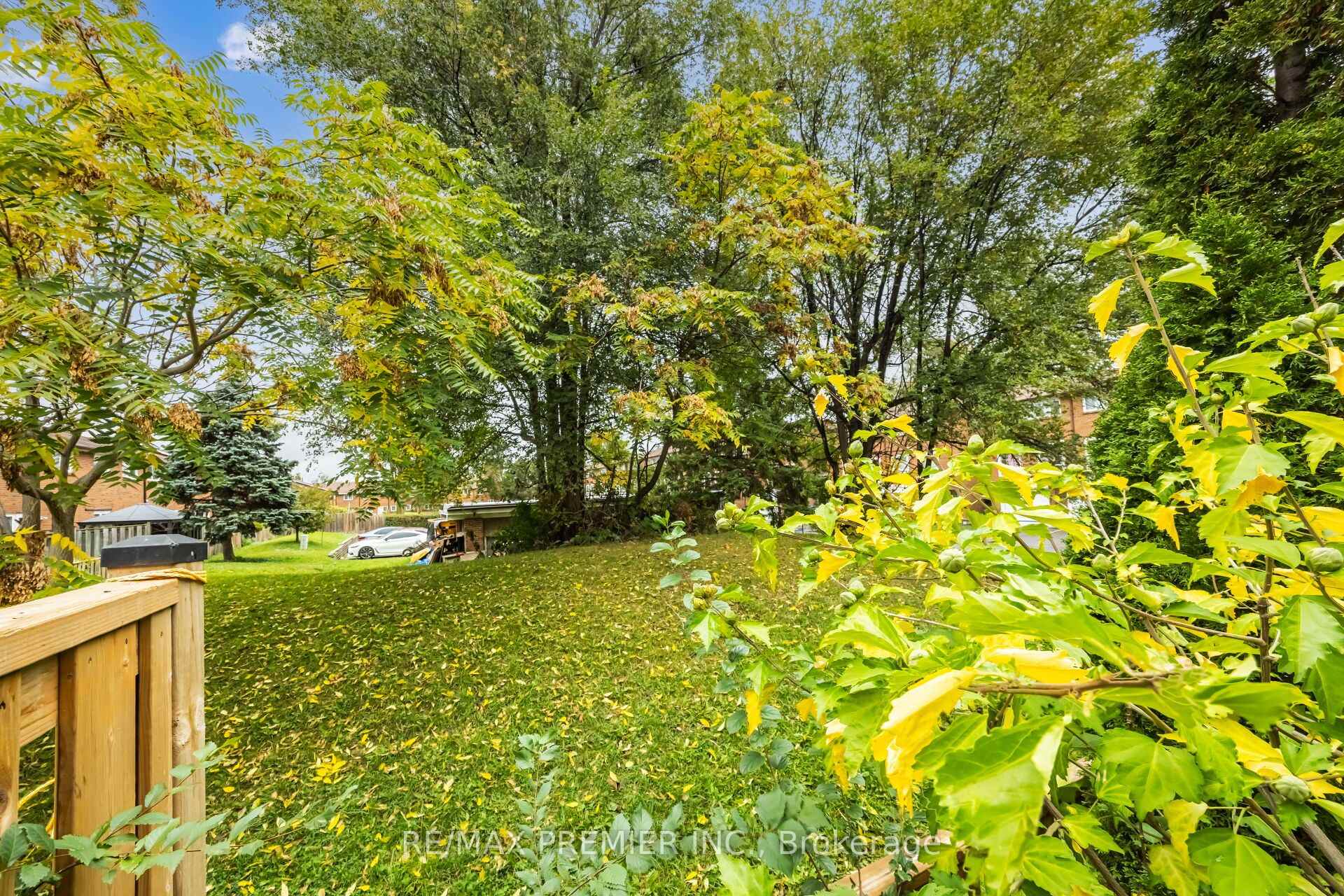 Photo 49 of Unit Unit 5, 3 Kendleton Drive, Etobicoke, Mount Olive-Silverstone-Jamestown — HOMEH
