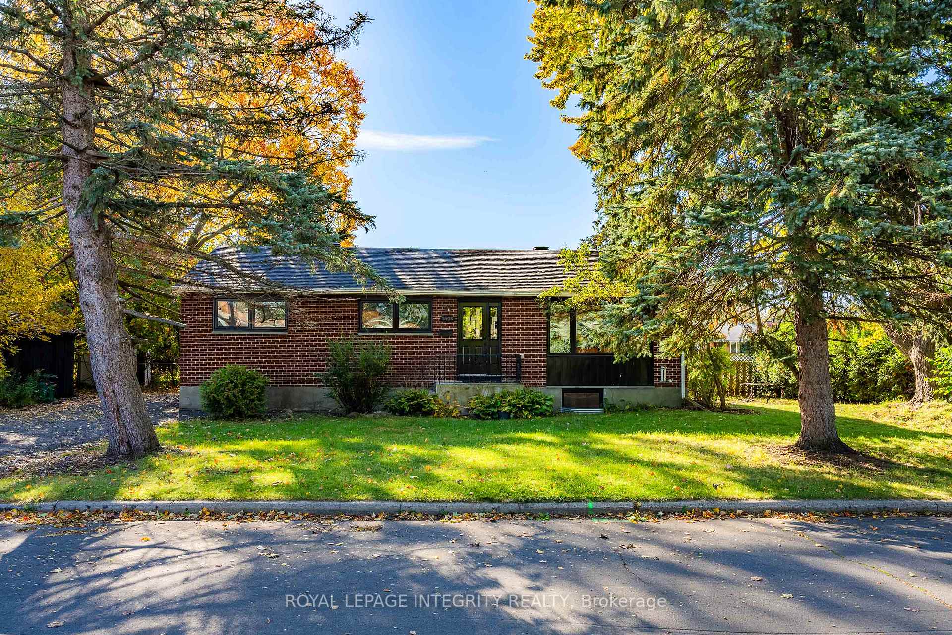 Photo 2 of 2408 Drury Lane, Ottawa, Parkway Park — HOMEH