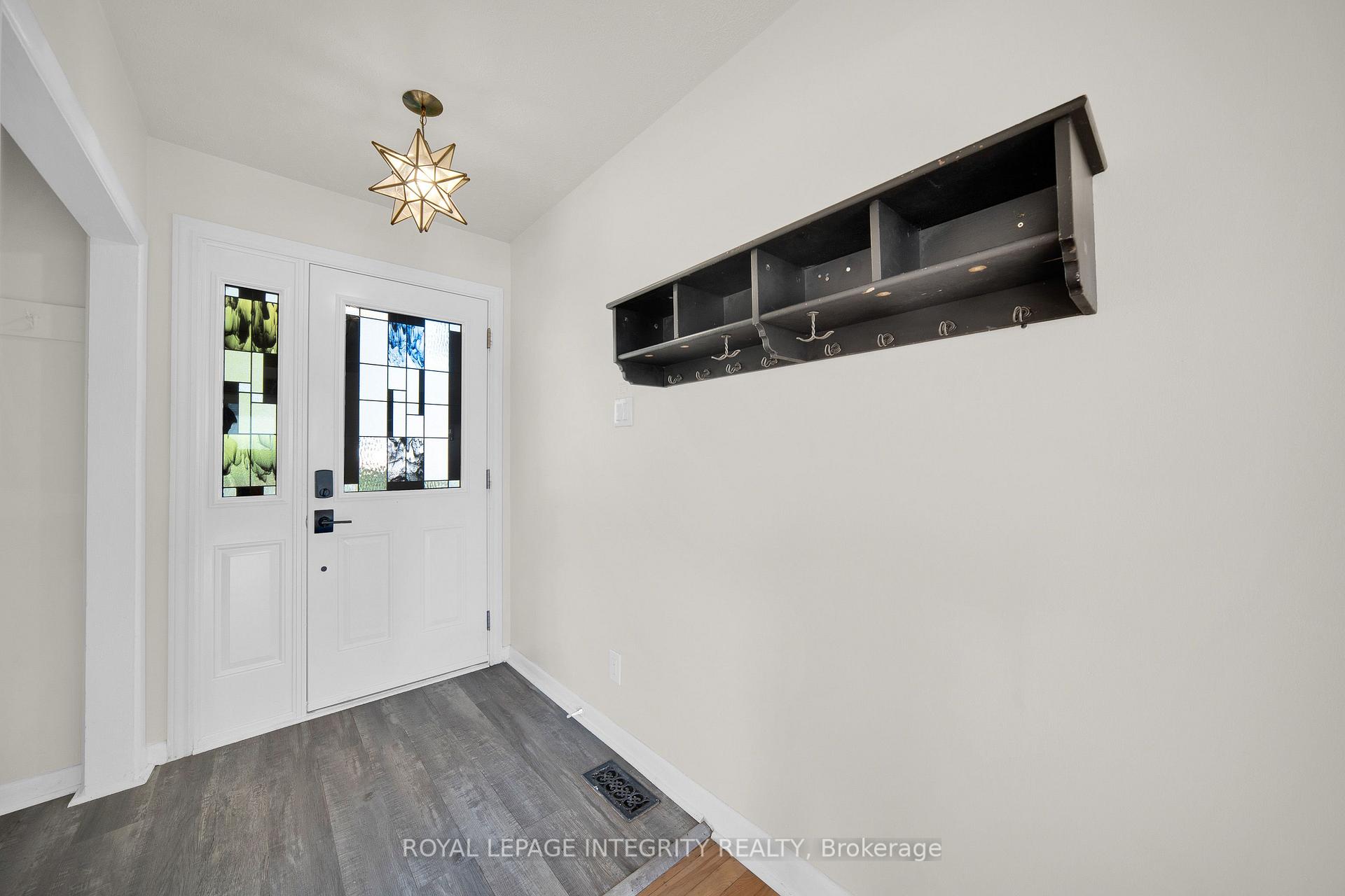Photo 4 of 2408 Drury Lane, Ottawa, Parkway Park — HOMEH
