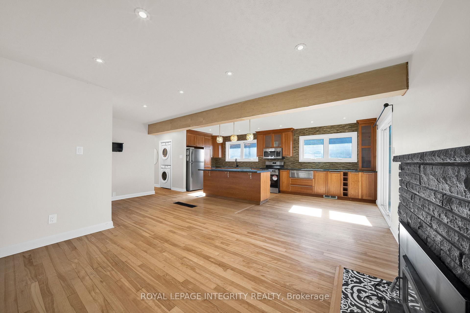 Photo 6 of 2408 Drury Lane, Ottawa, Parkway Park — HOMEH