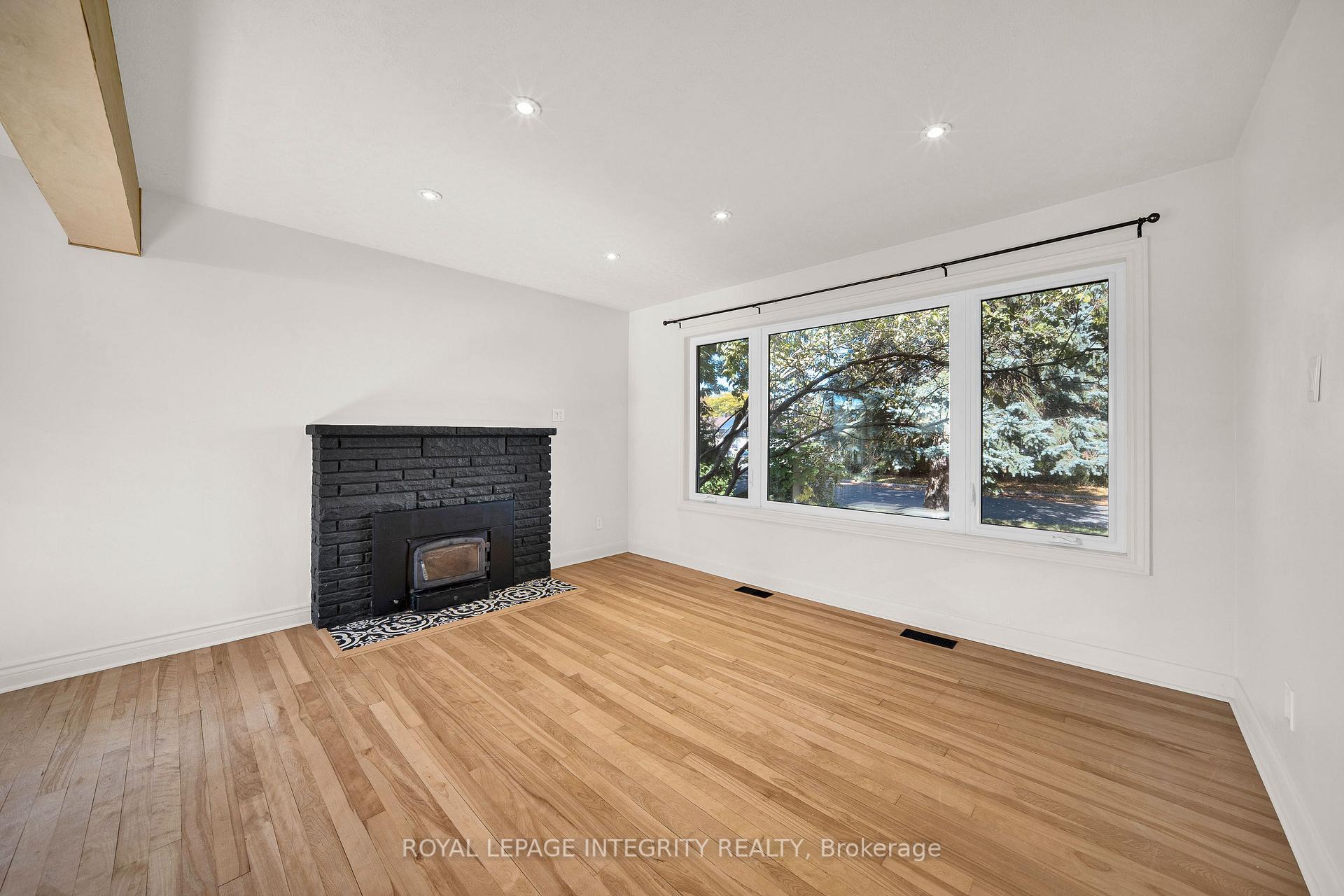 Photo 8 of 2408 Drury Lane, Ottawa, Parkway Park — HOMEH