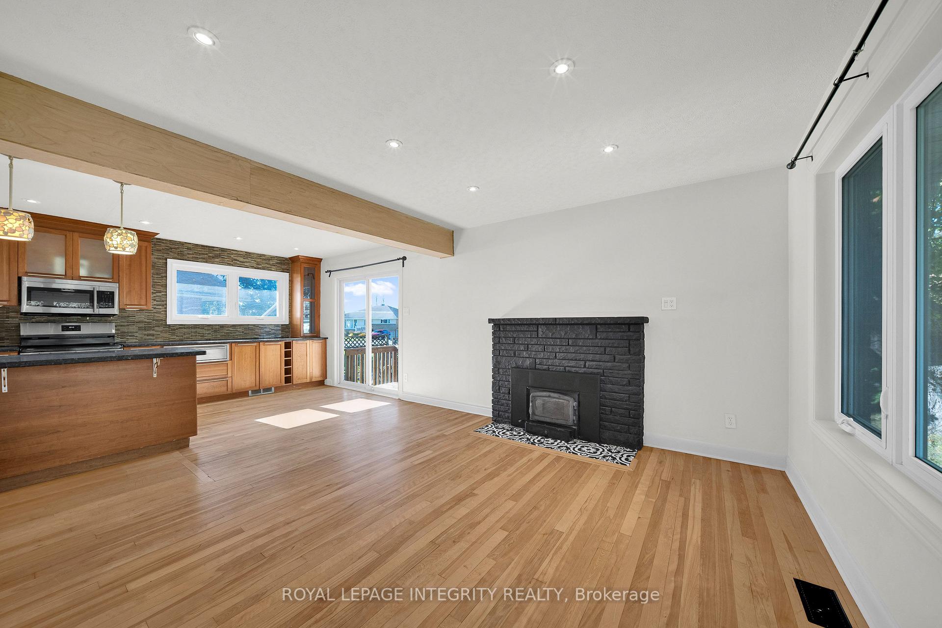 Photo 7 of 2408 Drury Lane, Ottawa, Parkway Park — HOMEH