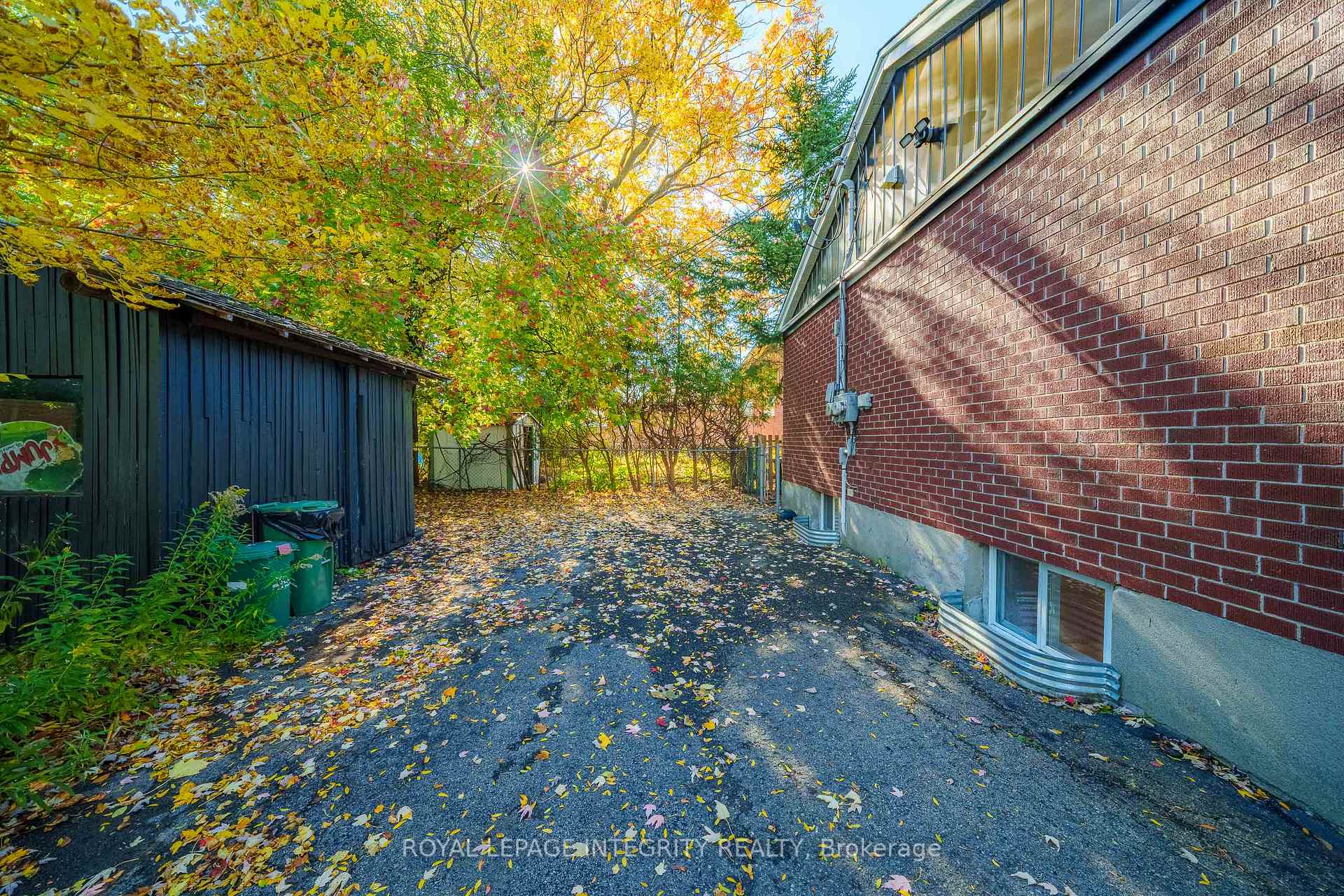 Photo 28 of 2408 Drury Lane, Ottawa, Parkway Park — HOMEH