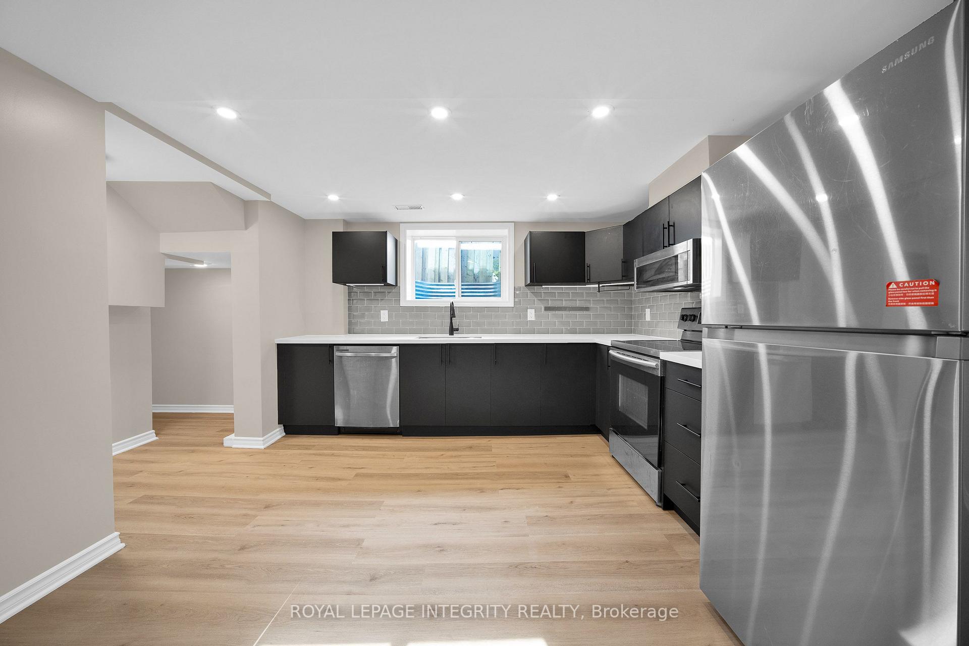Photo 37 of 2408 Drury Lane, Ottawa, Parkway Park — HOMEH