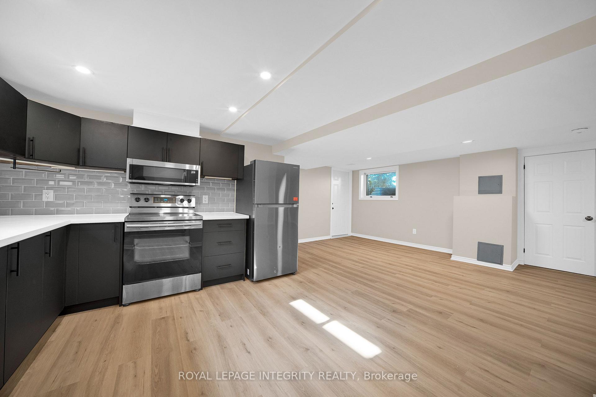Photo 39 of 2408 Drury Lane, Ottawa, Parkway Park — HOMEH